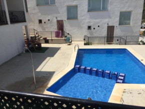 Precioso adosado complejo residencial con piscina
